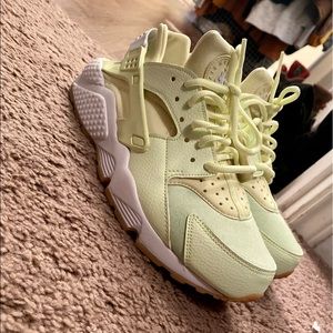 Nike Huarache Shoe